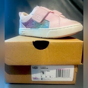 UGG Slip on Sneakers